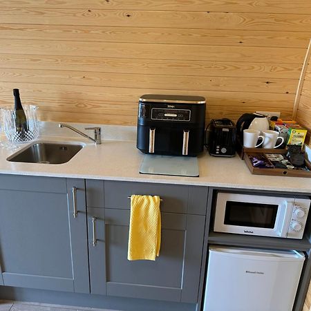 Hotel Ffrith Beach Glamping With Hot Tub Prestatyn Exterior foto