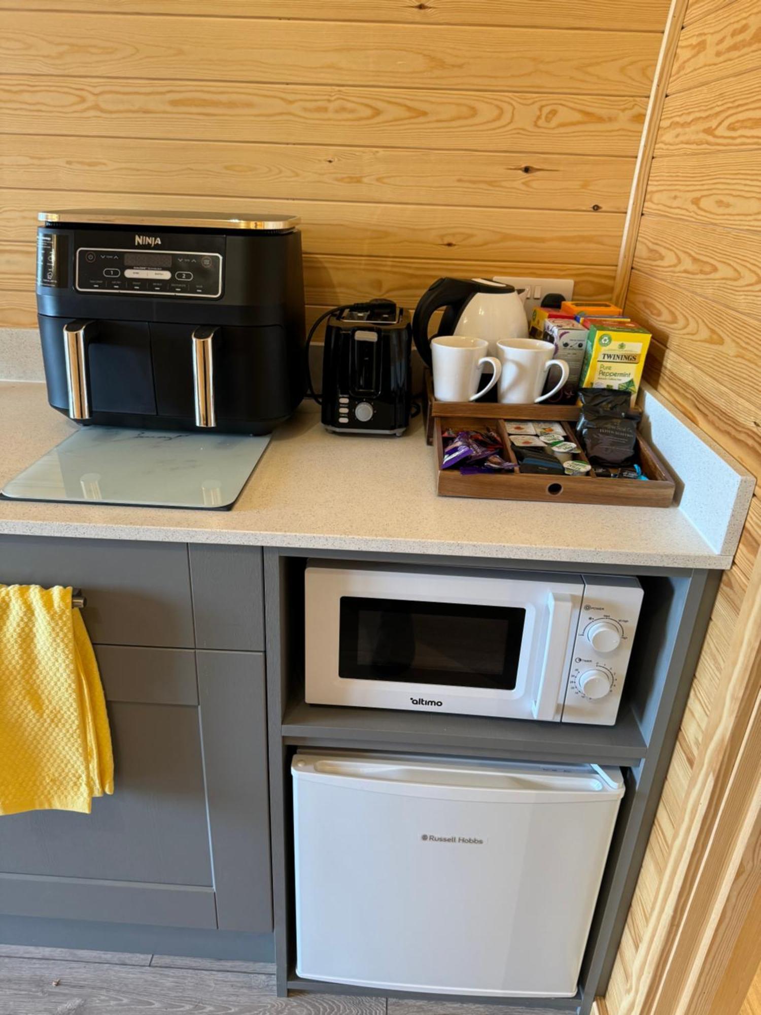 Hotel Ffrith Beach Glamping With Hot Tub Prestatyn Exterior foto